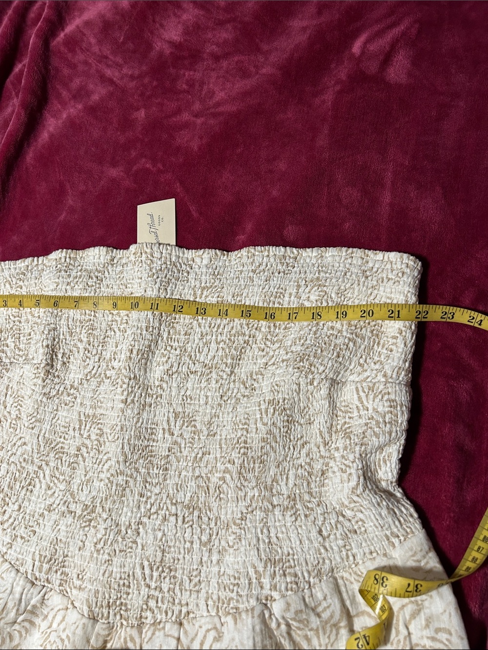Universal Tread ! Strapless Cream and Beige Textured Sundress - Picture 4 of 6